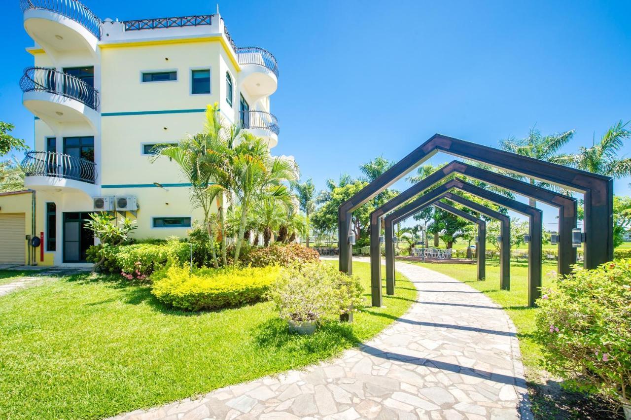 Summer Garden T'ai-tung Exterior foto